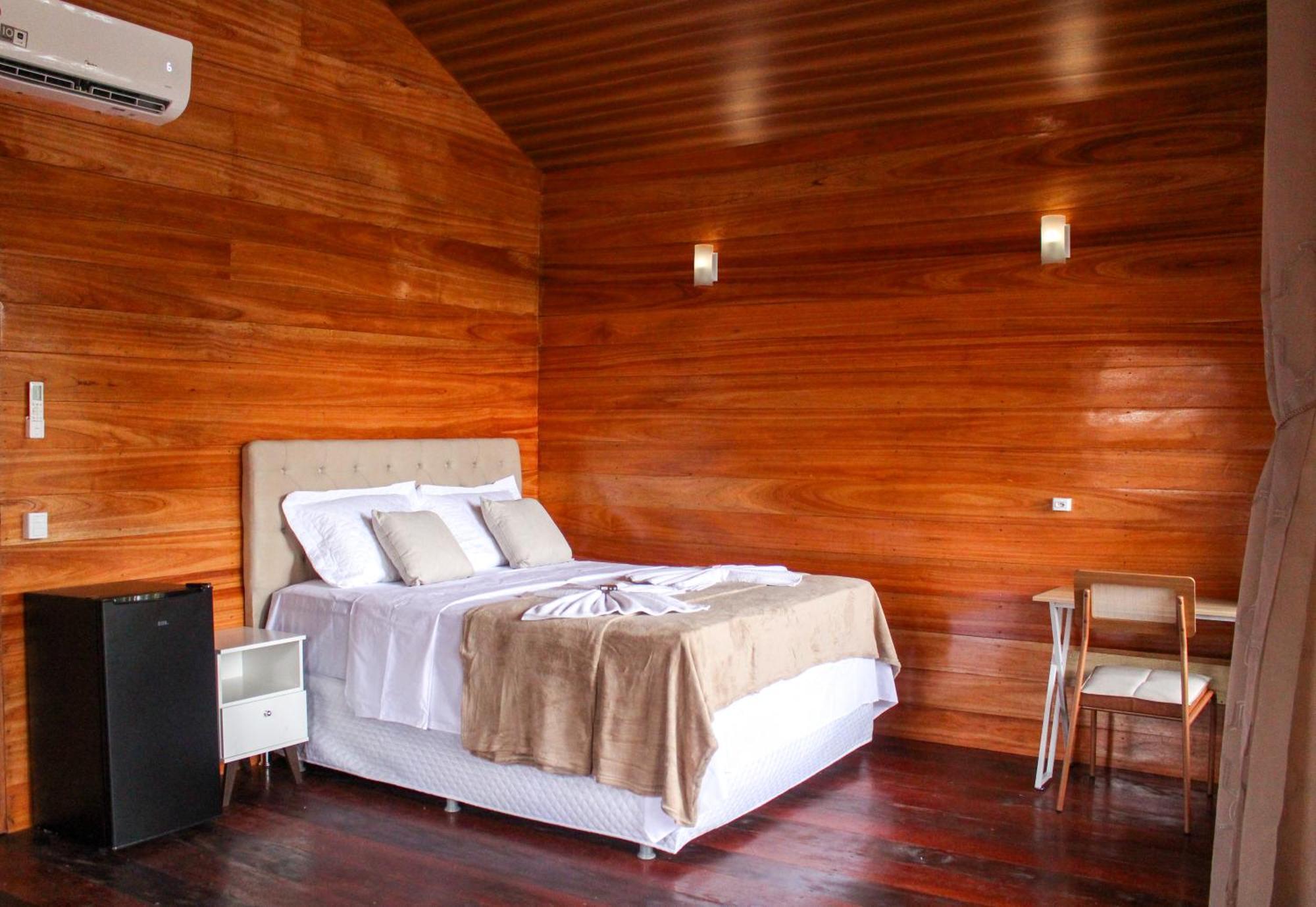 Dolphin Lodge Careiro Exterior foto