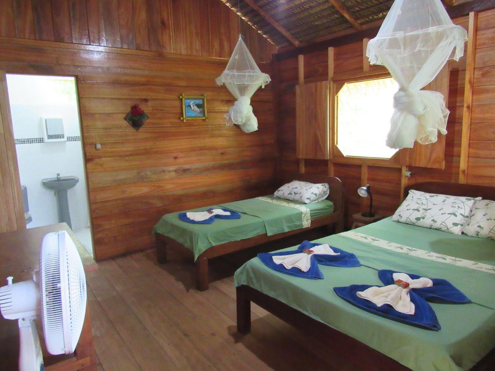 Dolphin Lodge Careiro Exterior foto